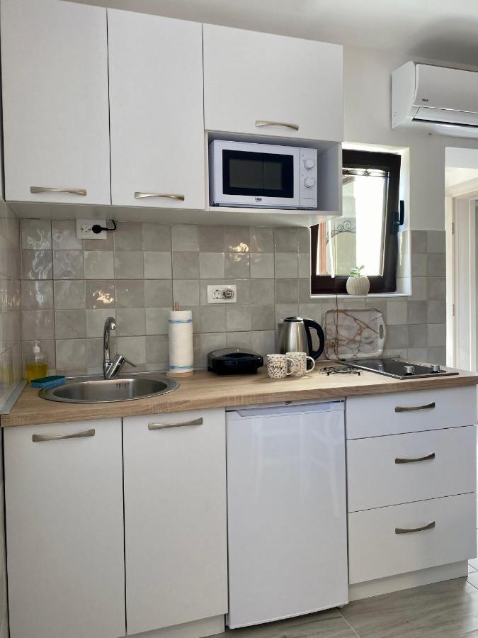 Apartments Nik โกตอร์ ภายนอก รูปภาพ