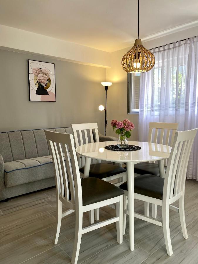 Apartments Nik โกตอร์ ภายนอก รูปภาพ