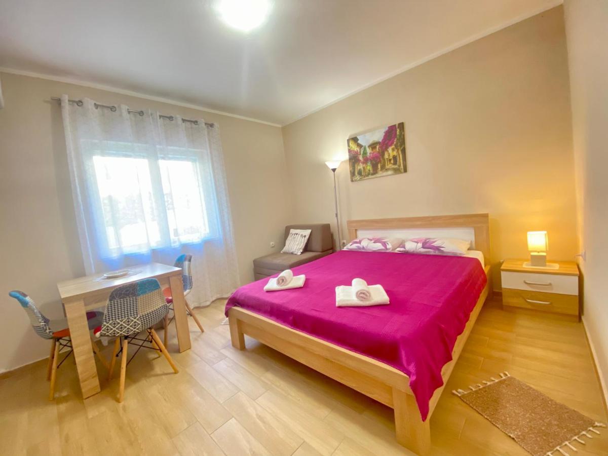 Apartments Nik โกตอร์ ภายนอก รูปภาพ