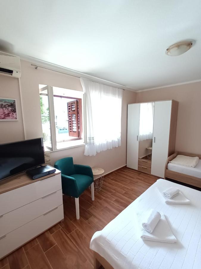 Apartments Nik โกตอร์ ภายนอก รูปภาพ