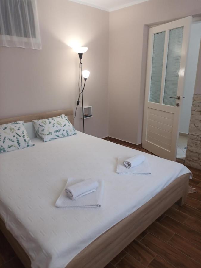 Apartments Nik โกตอร์ ภายนอก รูปภาพ