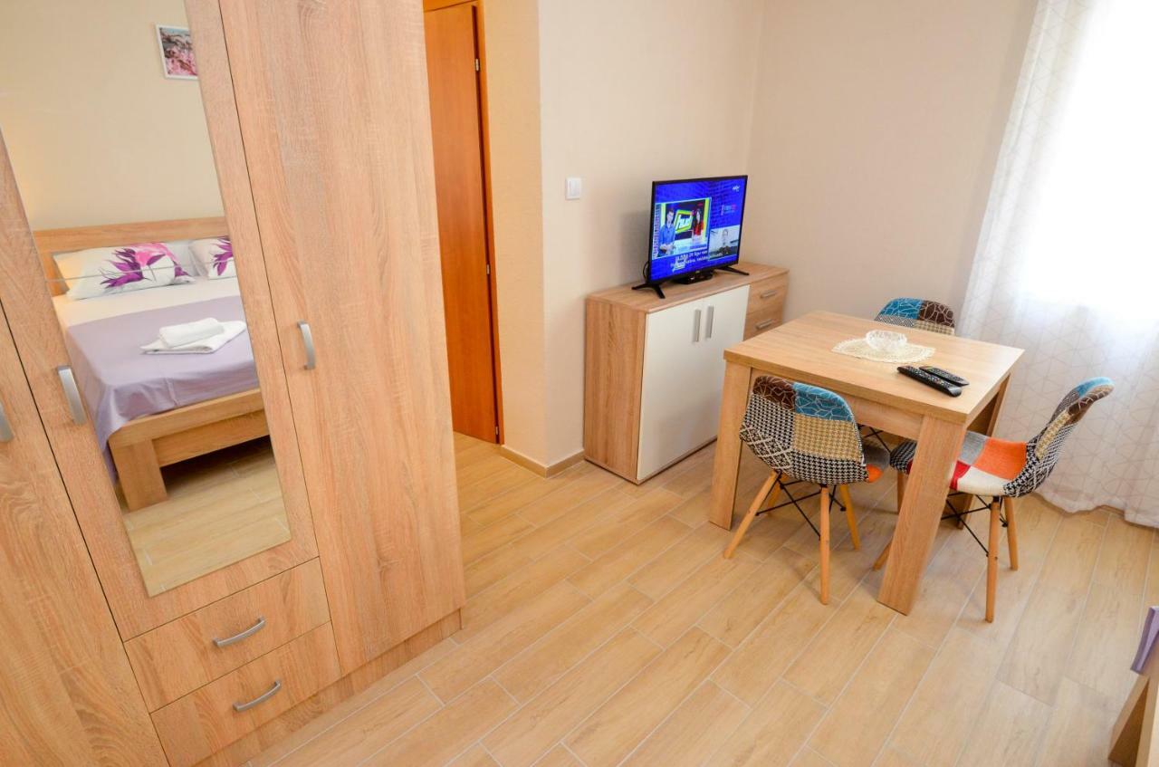 Apartments Nik โกตอร์ ภายนอก รูปภาพ